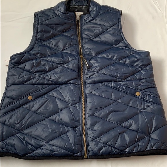 Ivory Ella vest - Picture 2 of 4